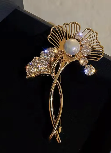 Pearl ginkgo leaf  Women Brooch
