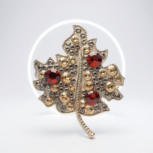 Champagne Leafy Shiny Wreath Brooch