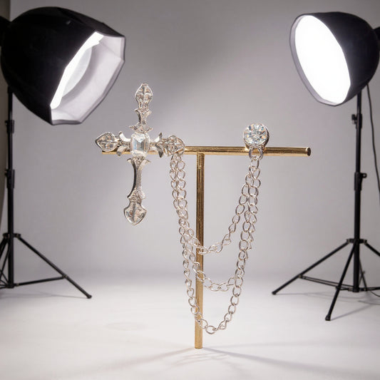 Elegant Silver Cross Chain Brooch unisex